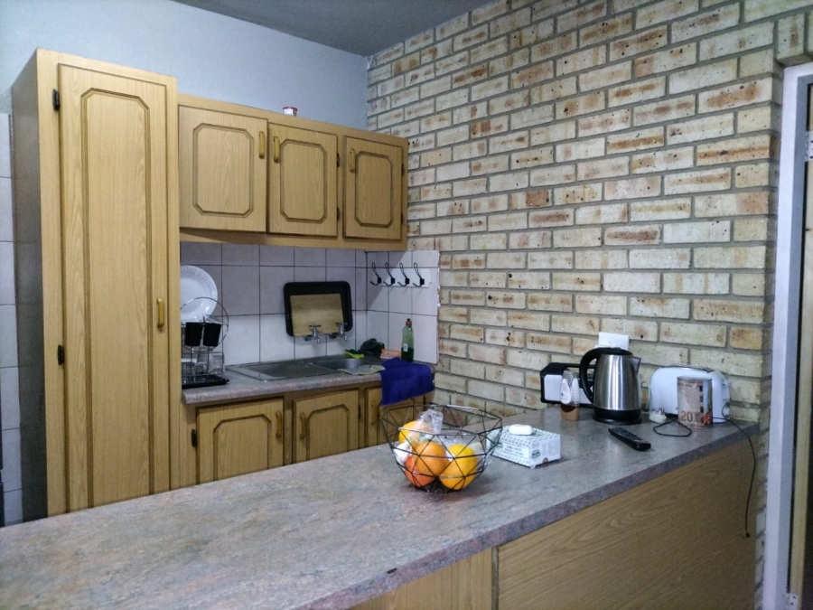 1 Bedroom Property for Sale in Rustenburg Central North West